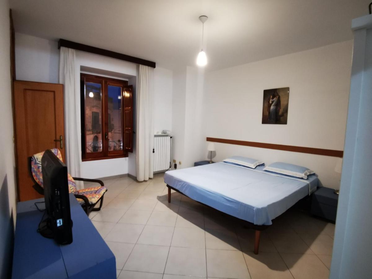 Dimora Alla Villa 奥斯图尼 外观 照片